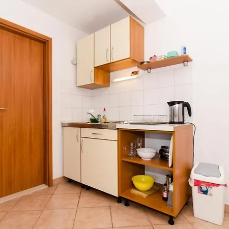 Princ Hrvoje- One-bedroom With Balcony- 1 Διαμέρισμα *